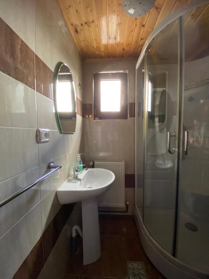 Cabana Ama Hotell Tău Bistra Exteriör bild