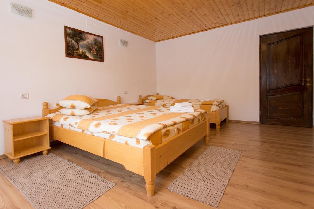 Cabana Ama Hotell Tău Bistra Exteriör bild