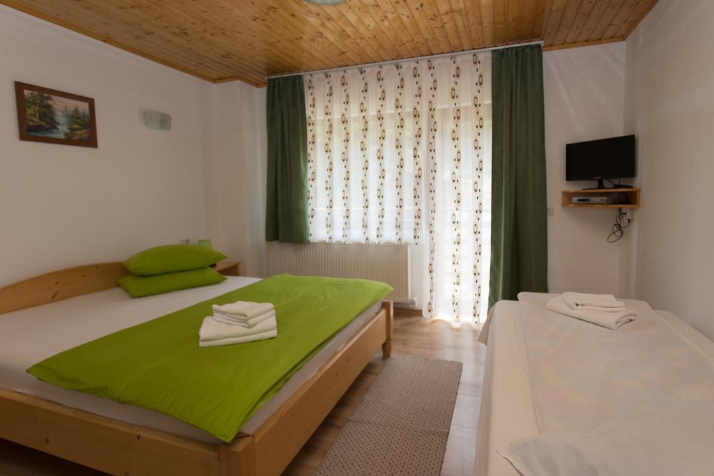 Cabana Ama Hotell Tău Bistra Exteriör bild