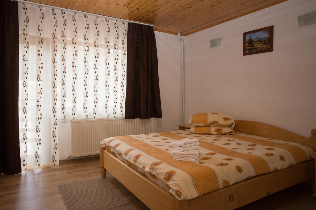 Cabana Ama Hotell Tău Bistra Exteriör bild